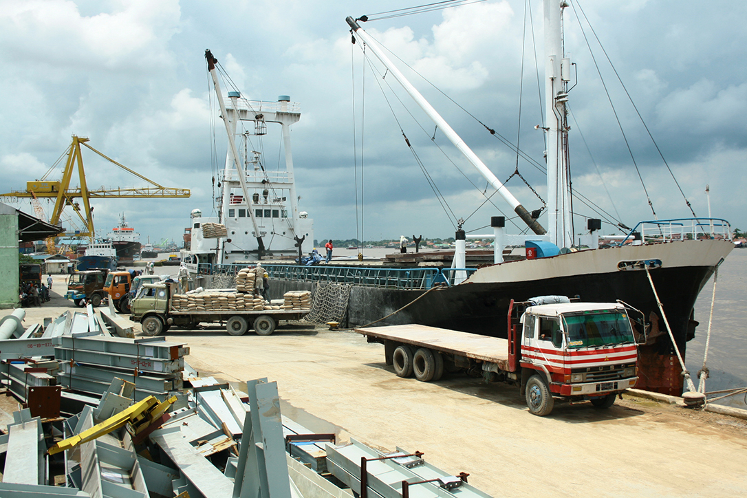 Kapal Barang